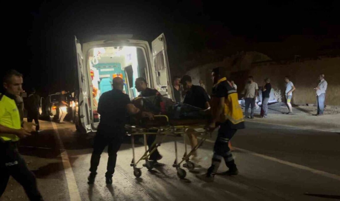 Adıyaman’ın Besni ilçesinde iki otomobilin çarpışması sonucu meydana gelen kazada