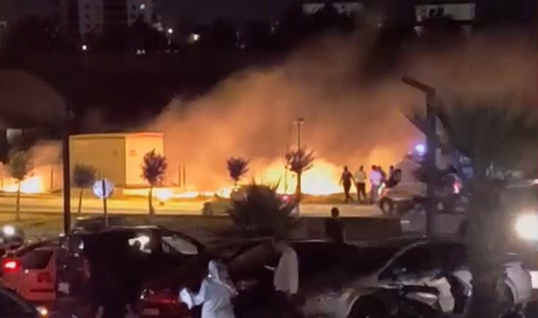 Adıyaman’da şehir merkezinde bulunan bir elektrik trafosunun patlaması paniğe neden