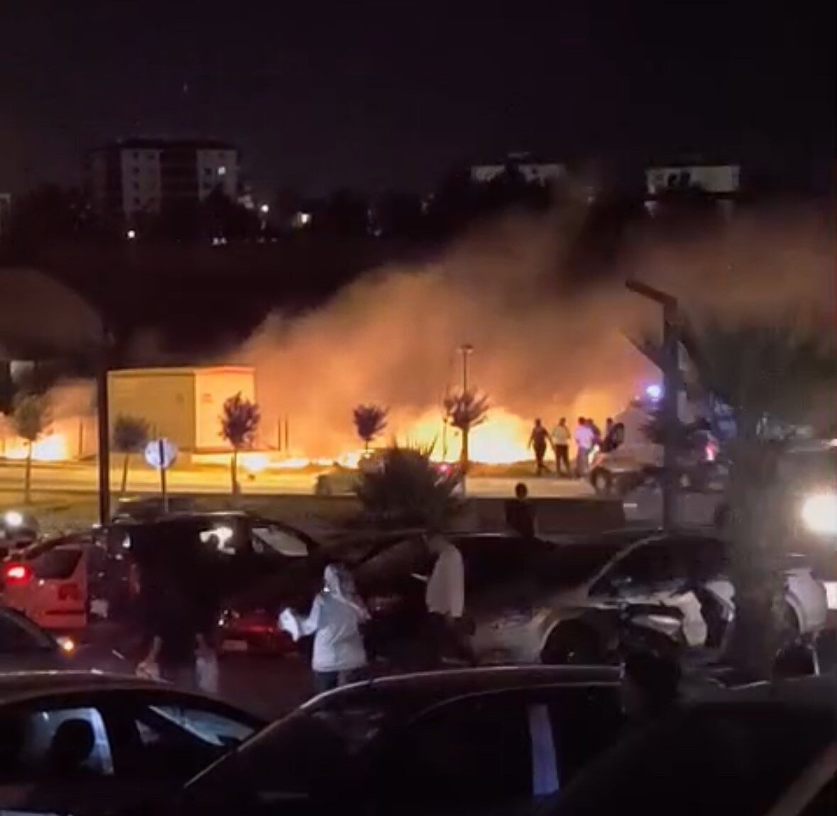 Adıyaman’da şehir merkezinde bulunan bir elektrik trafosunun patlaması paniğe neden