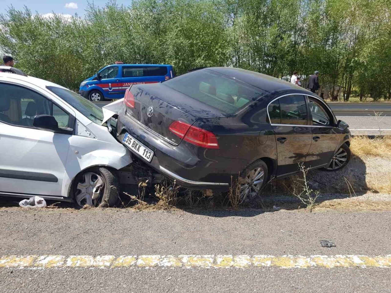 Ağrı İl Sağlık Müdürlüğü’ne ait makam aracı, Patnos dönüşünde kaza
