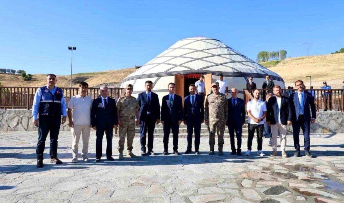 Bitlis’in Ahlat ilçesinde Malazgirt Zaferi’nin 954. yıl dönümü anma etkinlikleri