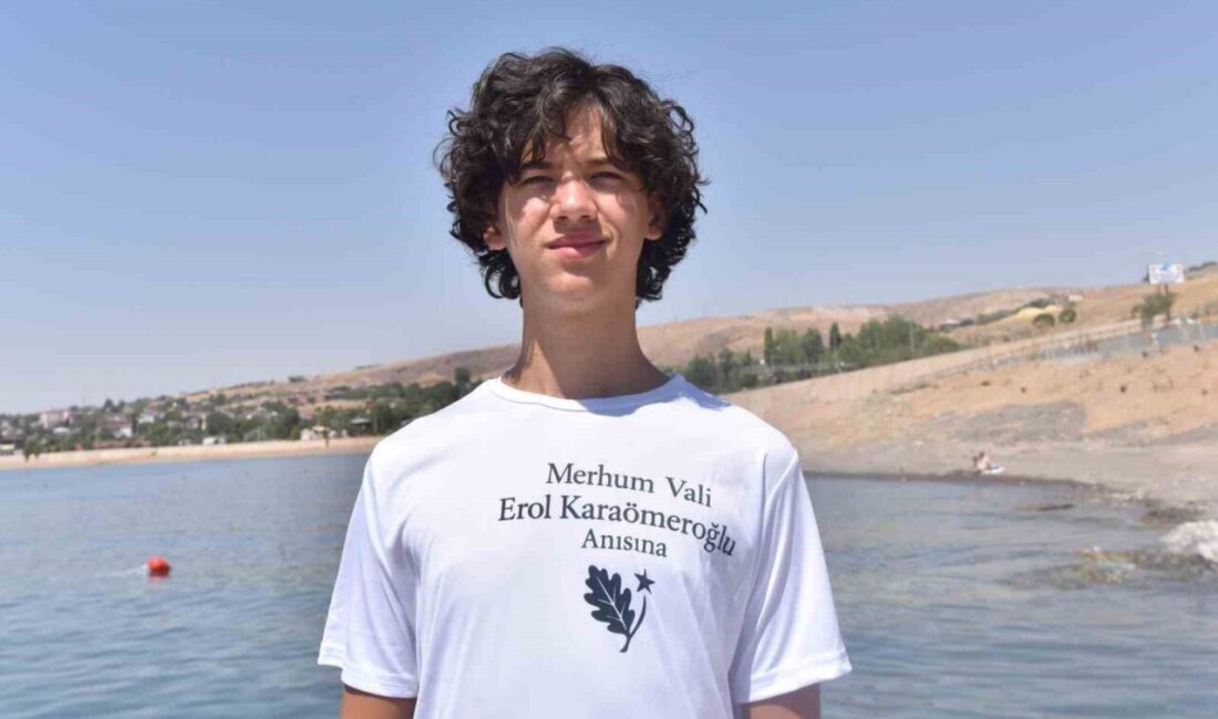 Bitlis’in Ahlat ilçesinde merhum eski Bitlis Valisi Erol Karaömeroğlu anısına