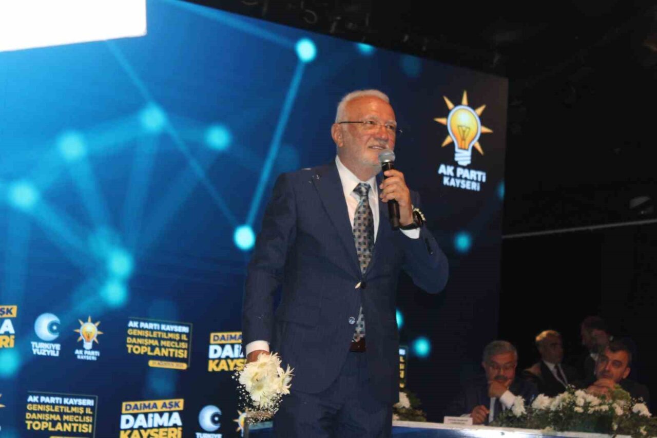 AK Parti Kayseri Genişletilmiş İl Danışma Meclisi Toplantısı’na katılan AK