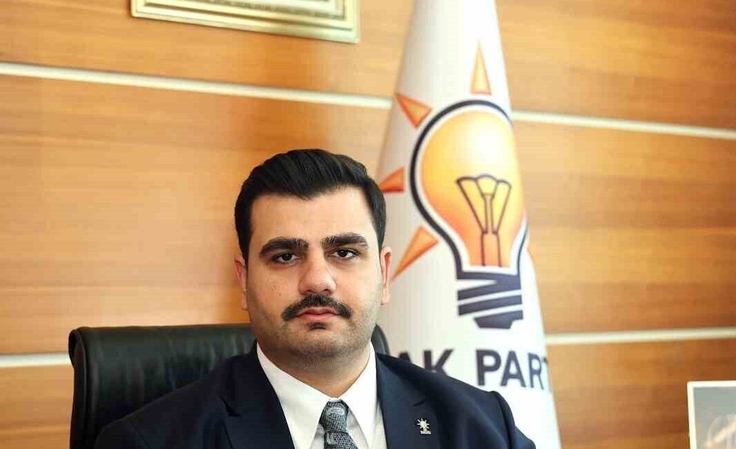 AK Parti Genel Sekreteri Eyyüp Kadir İnan, CHP Genel Başkanı