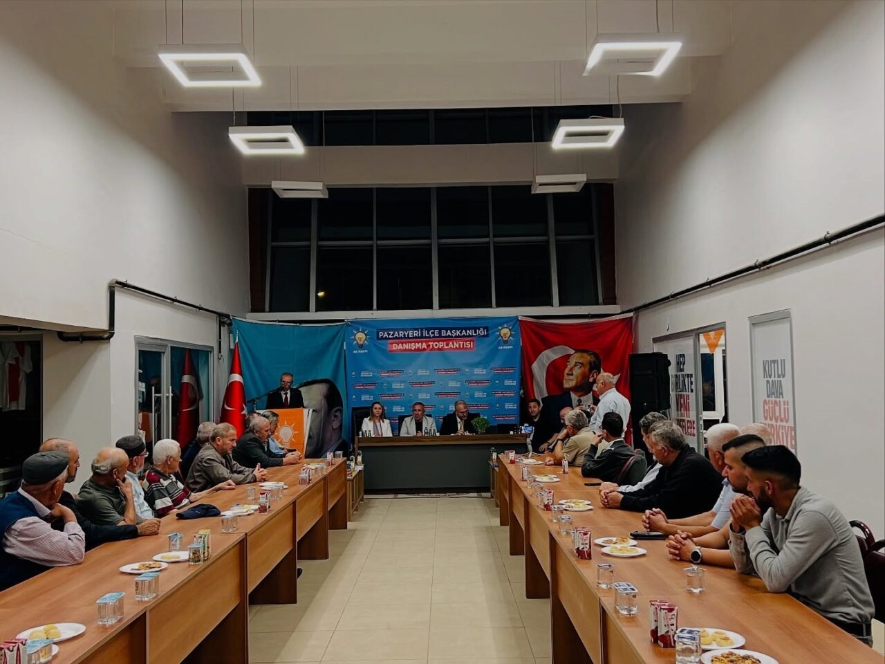 AK Parti Pazaryeri İlçe Danışma Toplantısı Milletvekili Halil Eldemir’in katılımıyla