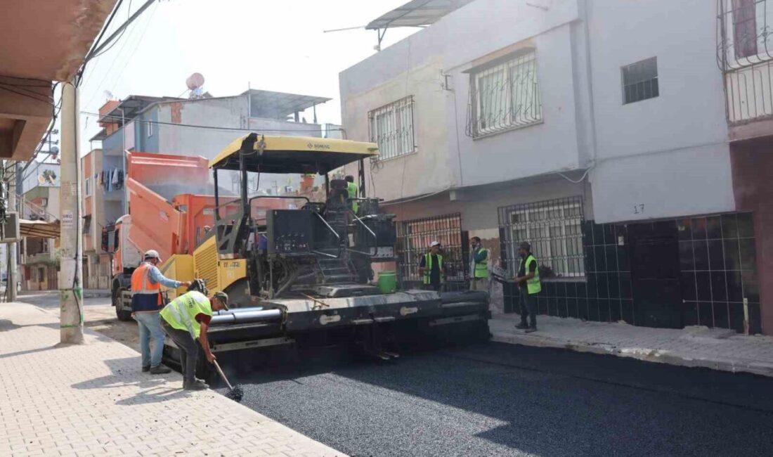 Mersin’in Akdeniz Belediyesi, Siteler Mahallesi’nde 6 sokakta yaklaşık bin 300