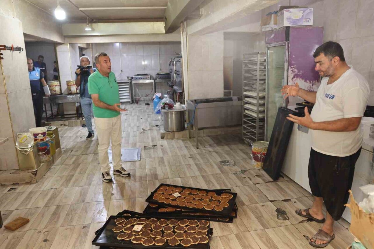 Mersin’in merkez ilçe Akdeniz Belediyesi Zabıta Müdürlüğü ekipleri, ilçe genelinde