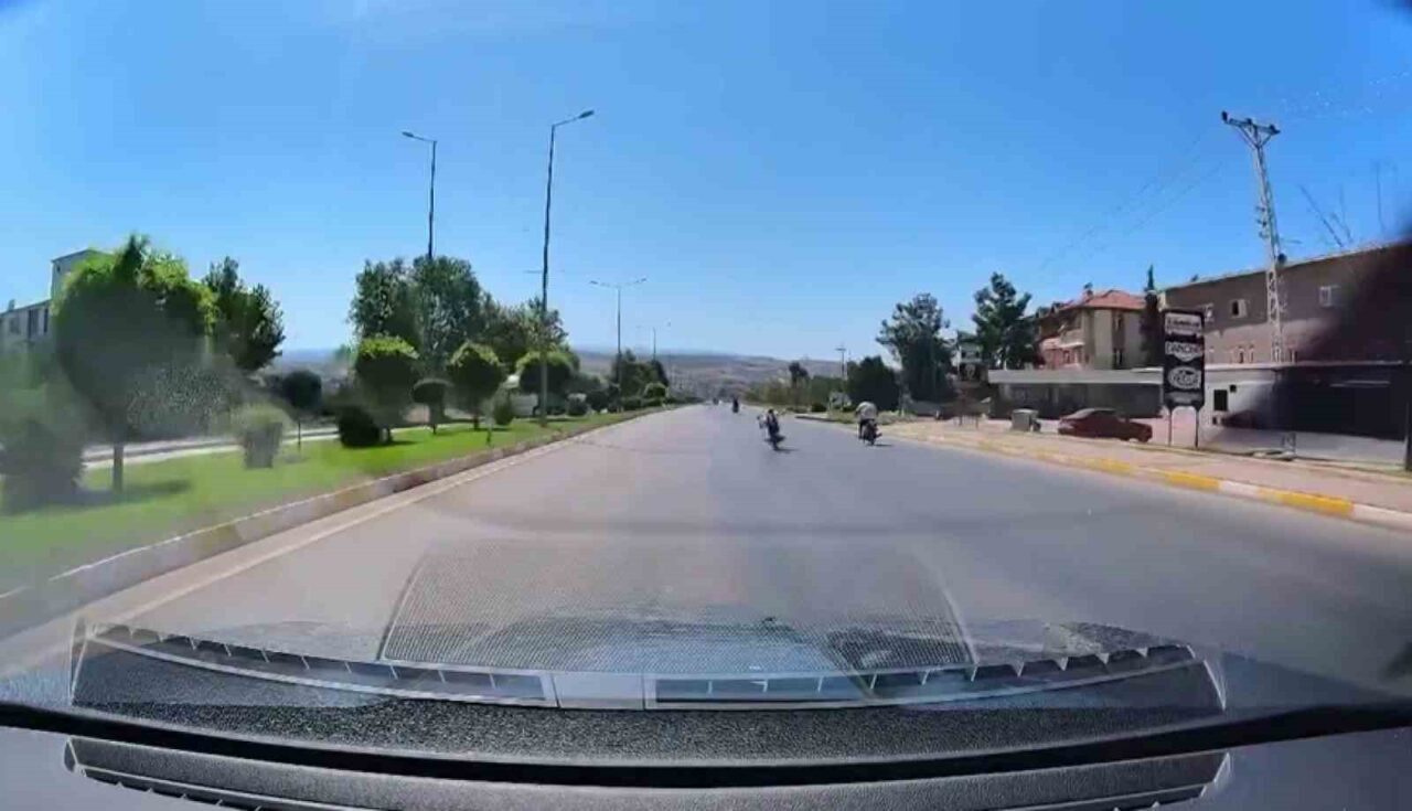 Tokat’ın Erbaa ilçesinde tehlikeli şekilde motosiklet kullanan 2 kişiye idari