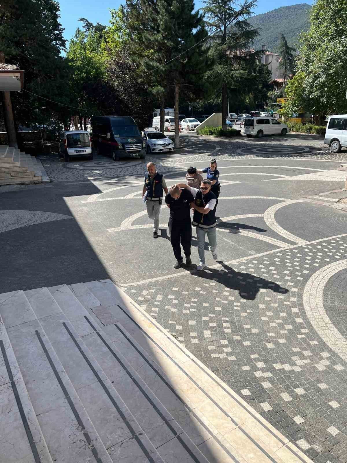 Konya’da polis ekiplerince yapılan operasyonda çok sayıda uyuşturucu madde ele