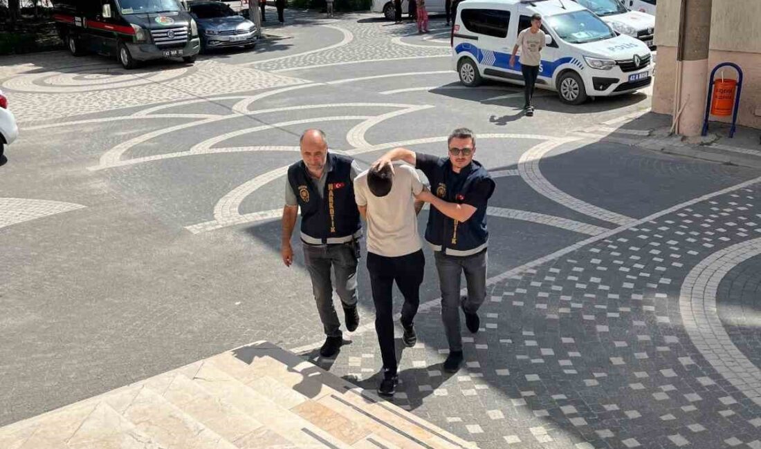 Konya’nın Akşehir ilçesinde polis tarafından yapılan operasyonda 3 şahıs gözaltına