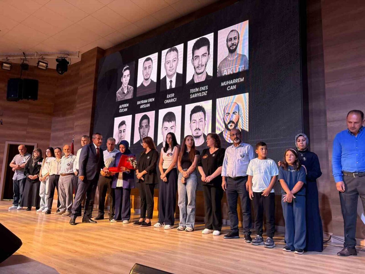 Ankara’da Arama Kurtarma Derneği (AKUT), Eskişehir Seyitgazi yangınında şehit olanları