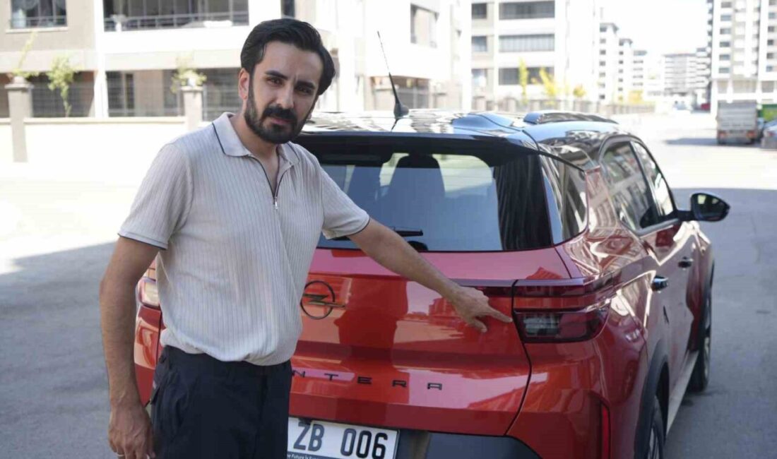 Gaziantep’te yaşayan genç, 1 ay önce aldığı sıfır model Opel