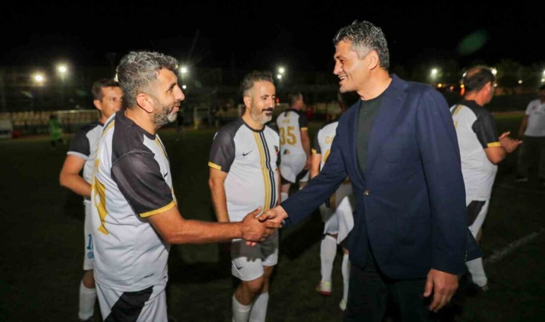 Haziran ayında vefat eden Aliağaspor’un eski futbolcularından Memduh Aydın anısına