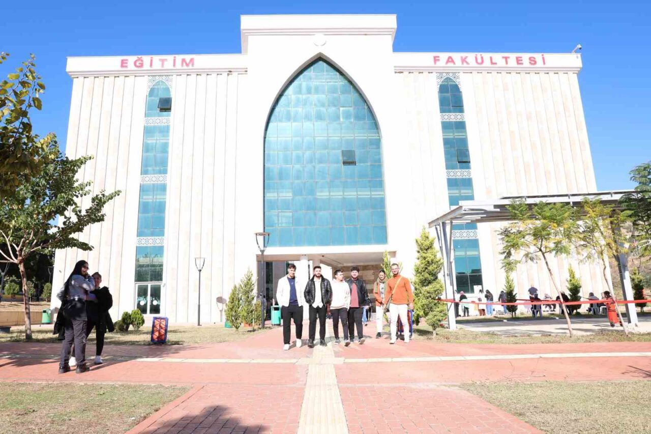 Alanya Alaaddin Keykubat Üniversitesi (ALKÜ) YKS 2025 yerleştirme sonuçlarında yüzde