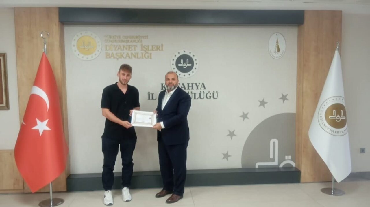 Kütahya İl Müftülüğü’nde düzenlenen ihtida merasiminde, Alman vatandaşı Nico Jermaine