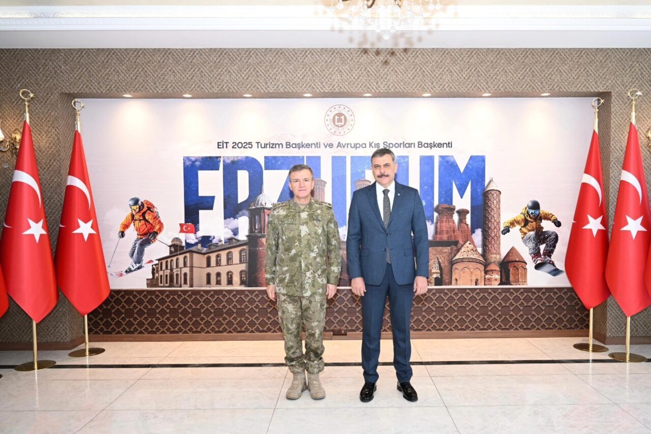 3. Ordu Komutanlığı görevine atanan Korgeneral Tuncay Altuğ, Erzurum Valisi