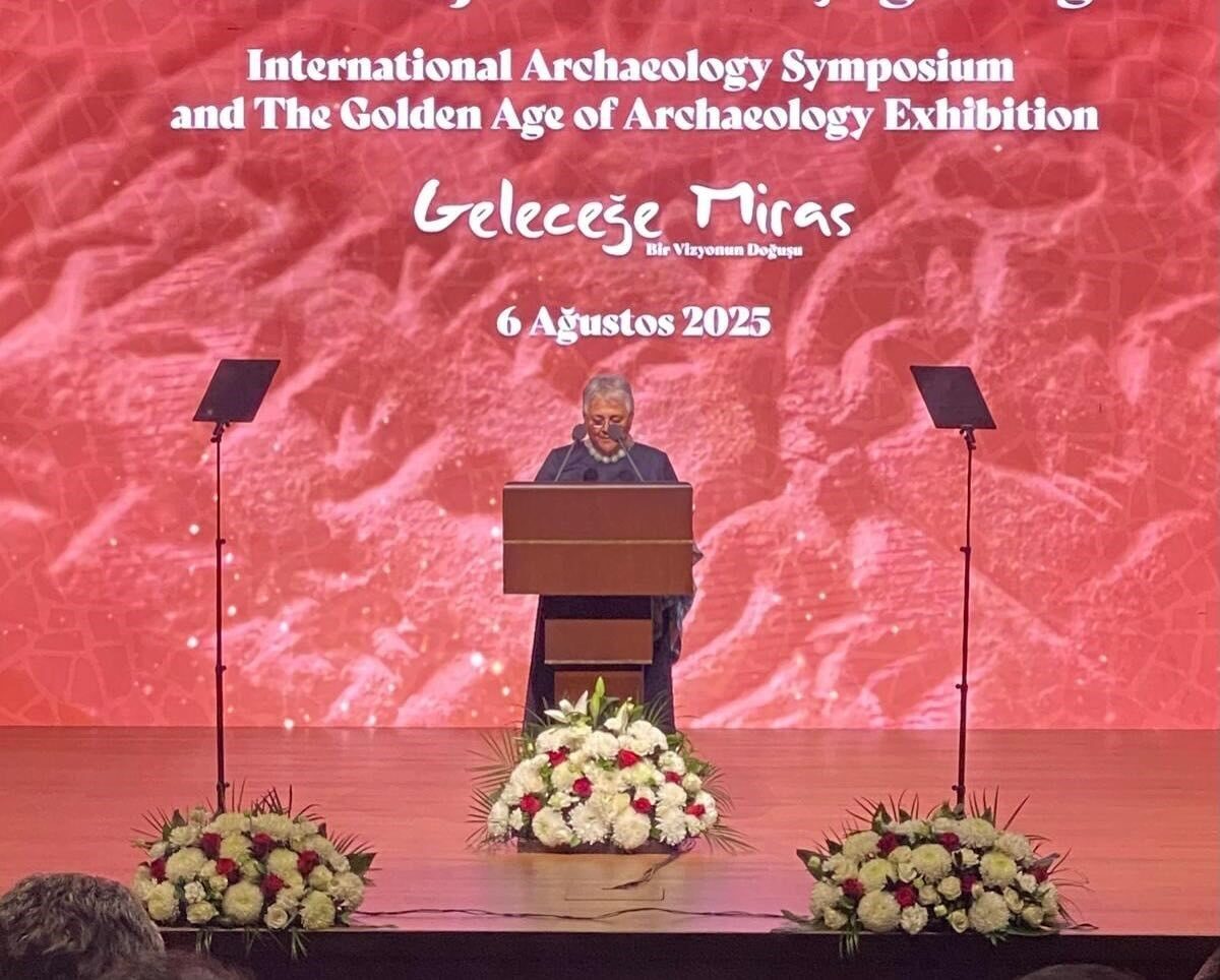 Anadolu Üniversitesi Edebiyat Fakültesi Öğretim Üyesi ve Side Antik Kenti