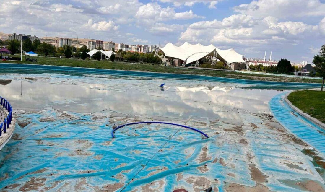 Ankara’nın sembol parklarından Harikalar Diyarı’nda yer alan gölet, bakımsızlık nedeniyle