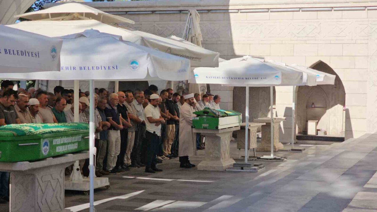 Kayseri’de vefat eden bir kadın, farklı cenaze sahipleri tarafından anneleri