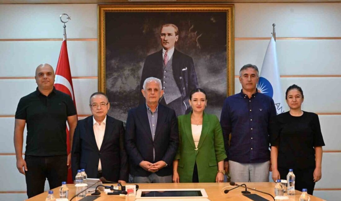 Antalya Büyükşehir Belediyesi, denizlerin temiz kalması ve korunmasına yönelik çalışmalar