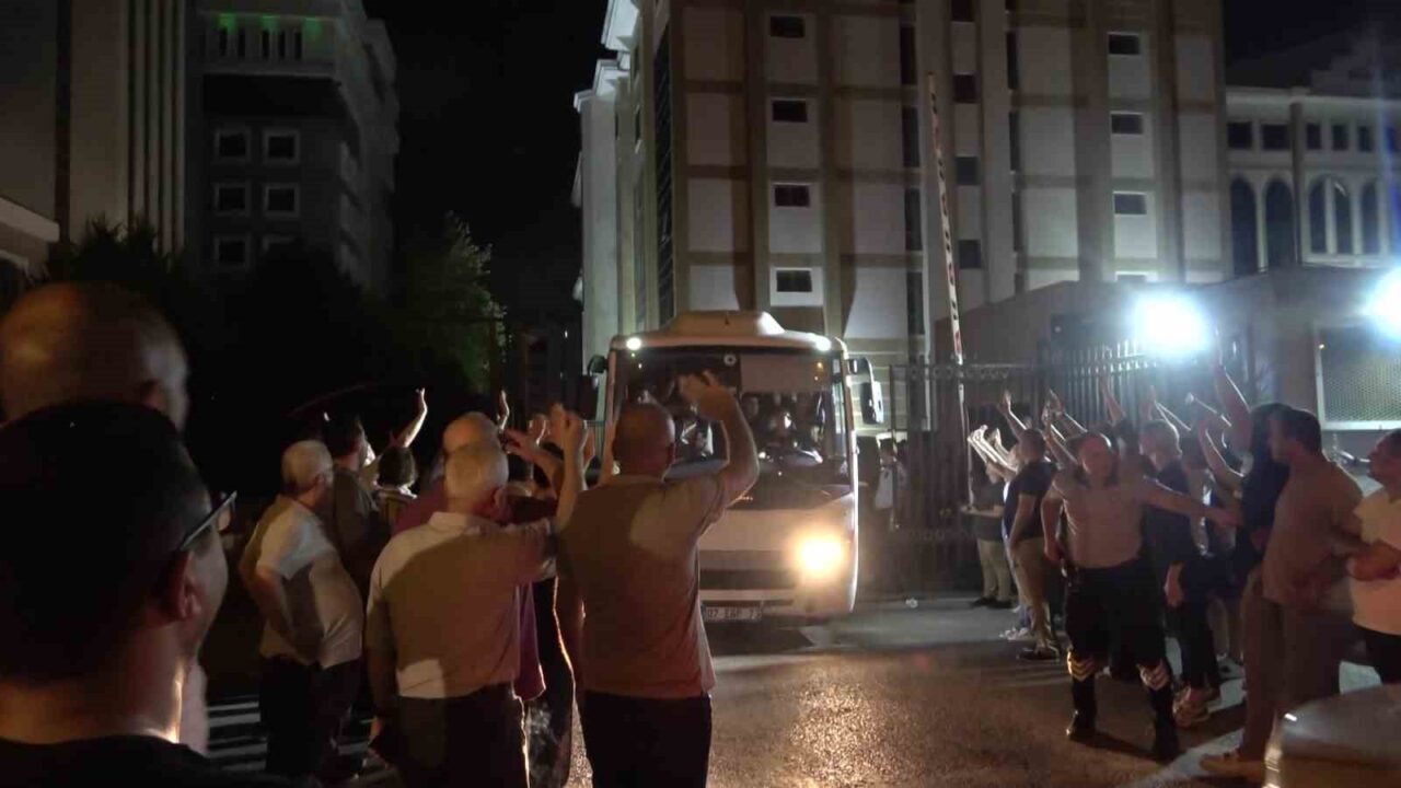 Antalya Büyükşehir Belediyesi’ne yönelik süren rüşvet ve yolsuzluk soruşturmasında adliyeye