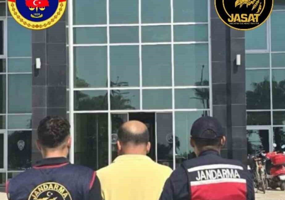 Antalya İl Jandarma Komutanlığı JASAT ekipleri tarafından aranan şahıslara yönelik
