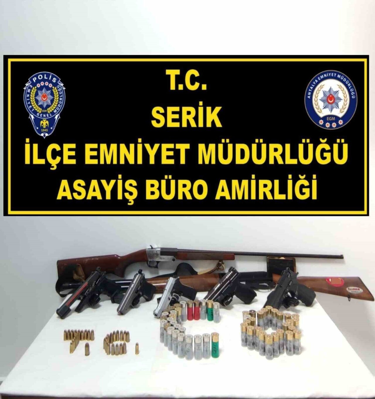 Antalya’nın Serik ilçesinde akaryakıt istasyonunu yağmaladıkları gerekçesiyle gözaltına alınan 6