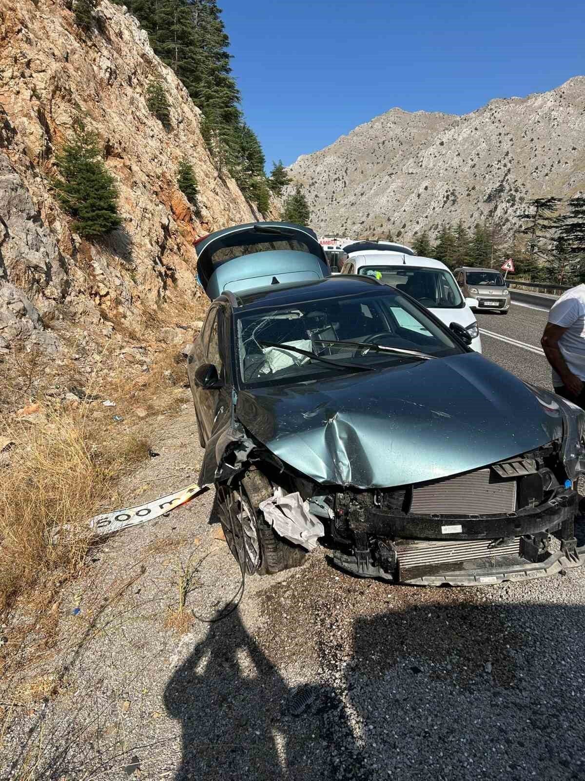 Antalya’da meydana gelen trafik kazasında 5 kişi yaralandı. Kaza Akseki-Seydişehir