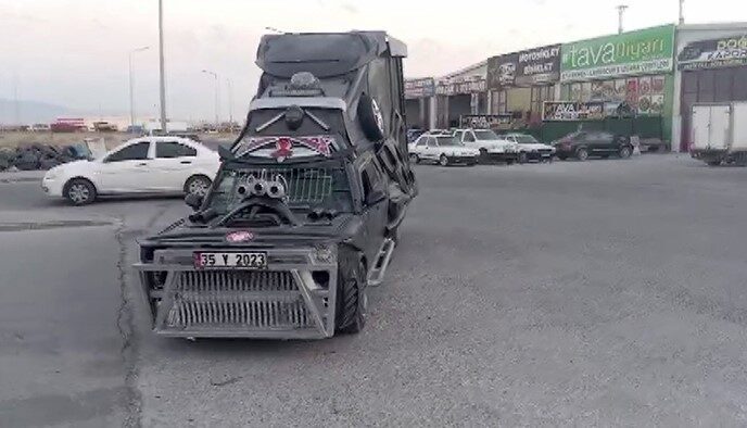 Aksaray’da Tofaş Kartal marka aracına ekstra 4 teker ekleyip 8