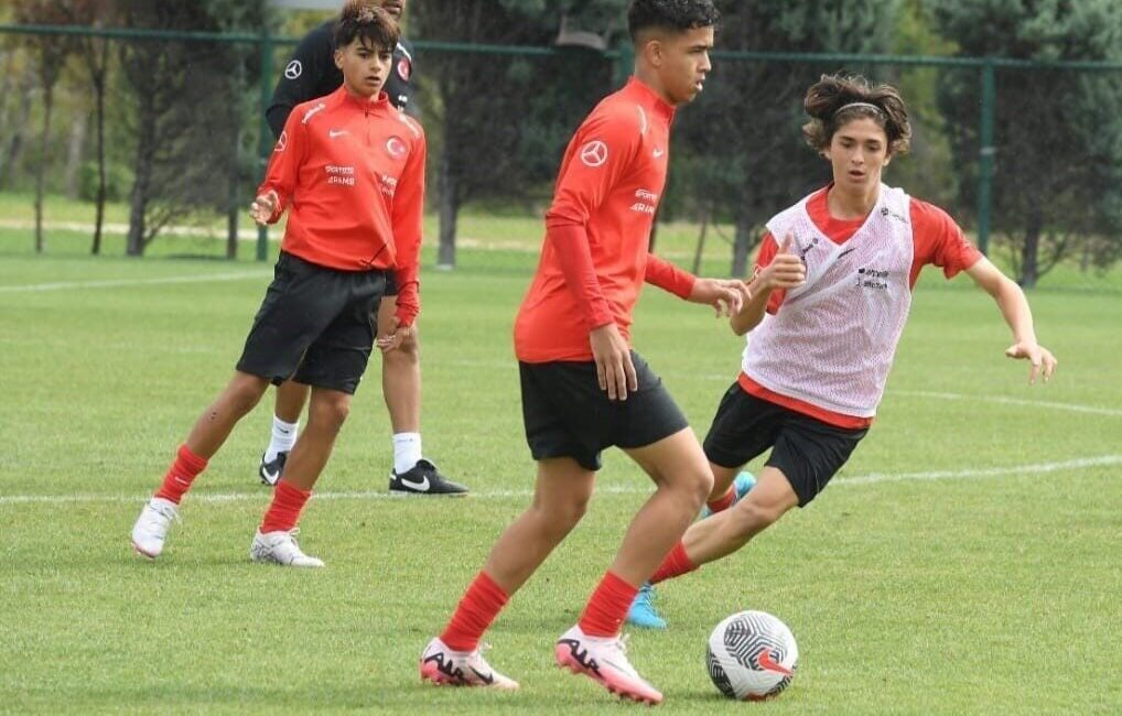 Zecorner Kayserispor’un genç yeteneği Aras Çelik, U16 Milli Takımı’nın 2-8