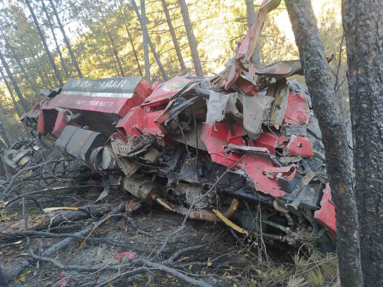 Karabük’te orman yangınında soğutma çalışmalarını sürdüren arazözün kontrolden çıkarak şarampole