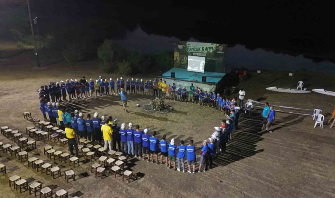 Arnavutköy Belediyesi tarafından İmrahor Mesire Alanı’nda düzenlenen baba-oğul kampı renkli