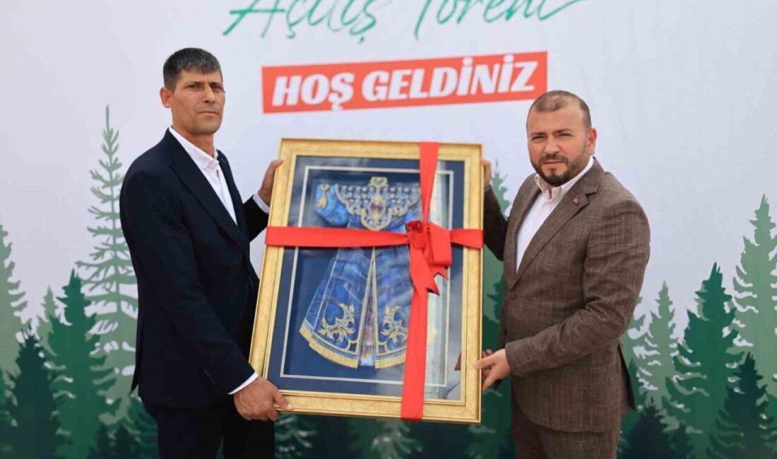 Arnavutköy Belediyesi, Merkez Mahallesi’nde 15 Temmuz şehidi Ömer Halisdemir’in adına