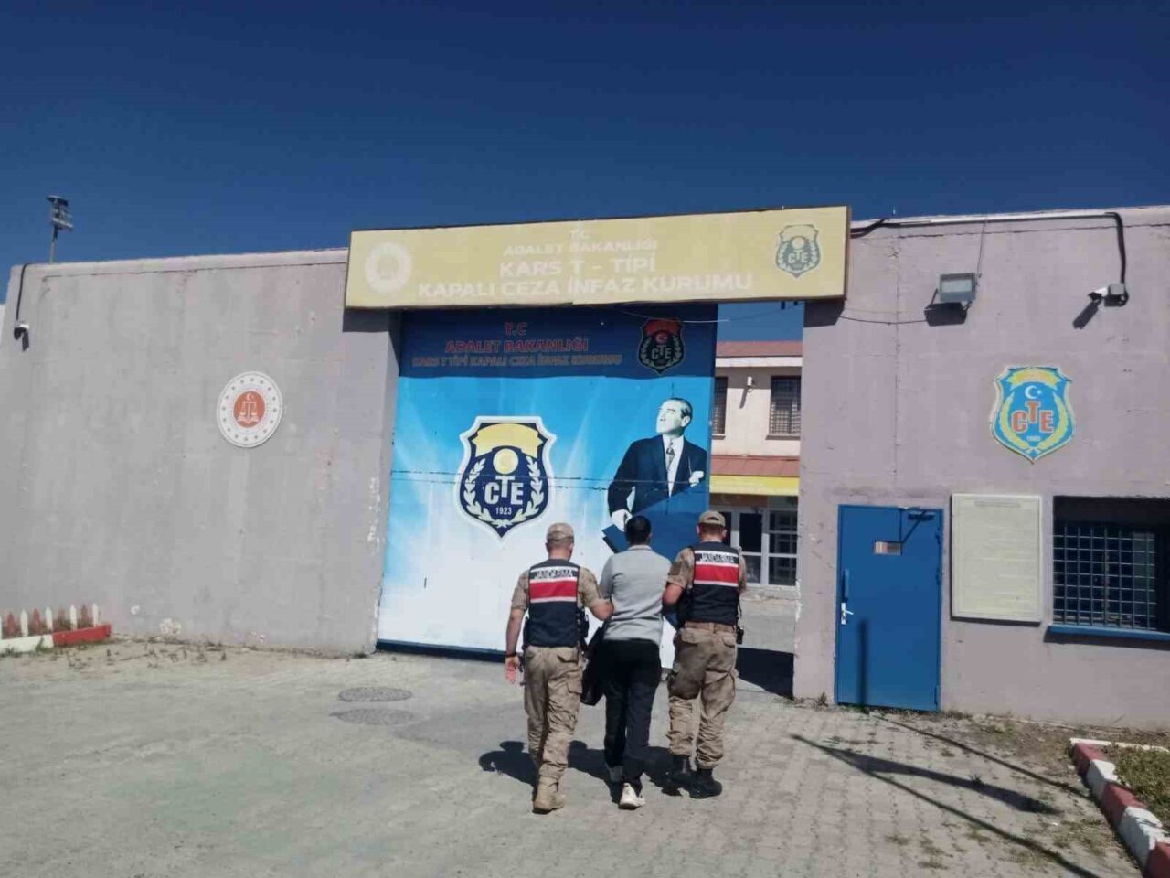 Arpaçay’da hakkında 22 suç kaydı bulunan ve 2 yıl kesinleşmiş