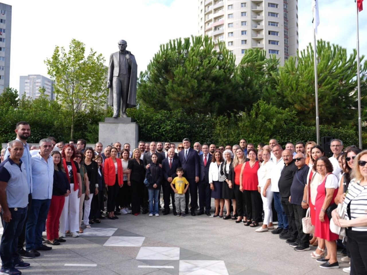 Ataşehir’de 30 Ağustos Zafer Bayramı’nın 103’üncü yıl dönümü coşkuyla kutlandı.