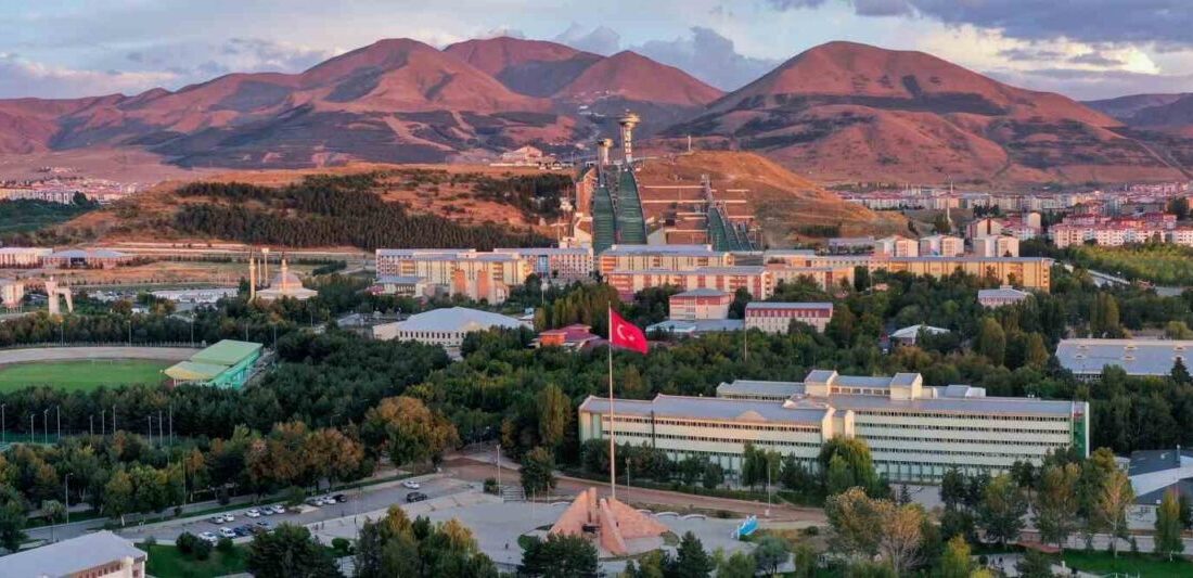 Atatürk Üniversitesi Açık ve Uzaktan Öğretim Fakültesinde (ATA-AÖF) 2025-2026 eğitim-öğretim