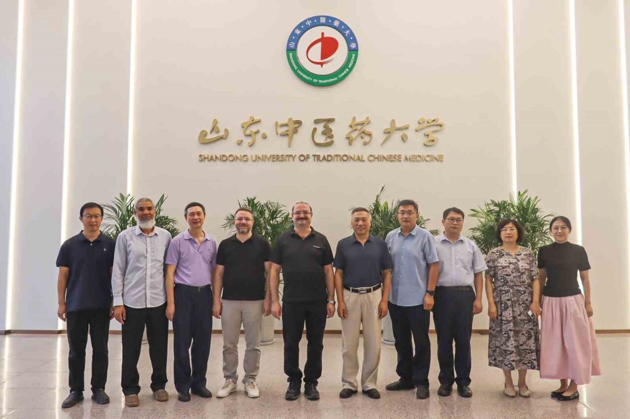 Atatürk Üniversitesi, uluslararasılaşma vizyonunu güçlendirmek, dünyanın önde gelen üniversiteleriyle iş