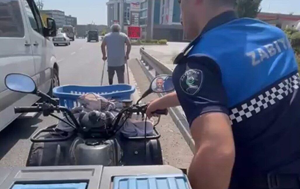 Çayırova Belediyesi Zabıta Müdürlüğü ekipleri, ATV’si arızalanarak yolda kalan özel