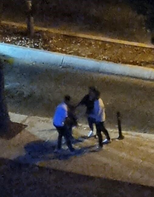 İstanbul’un Avcılar ilçesinde, iki sevgili bilinmeyen bir nedenle sokak ortasına