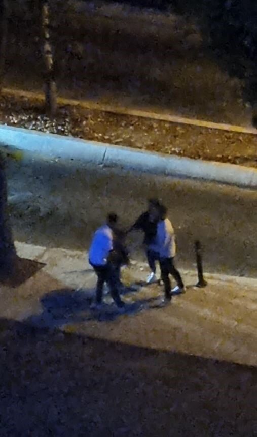 İstanbul’un Avcılar ilçesinde, iki sevgili bilinmeyen bir nedenle sokak ortasına