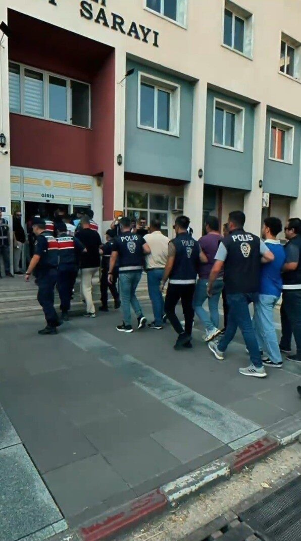 Aydın’ın Sultanhisar ilçesi merkezli 4 ayrı noktada gerçekleştirilen ’Dallas Çetesi’