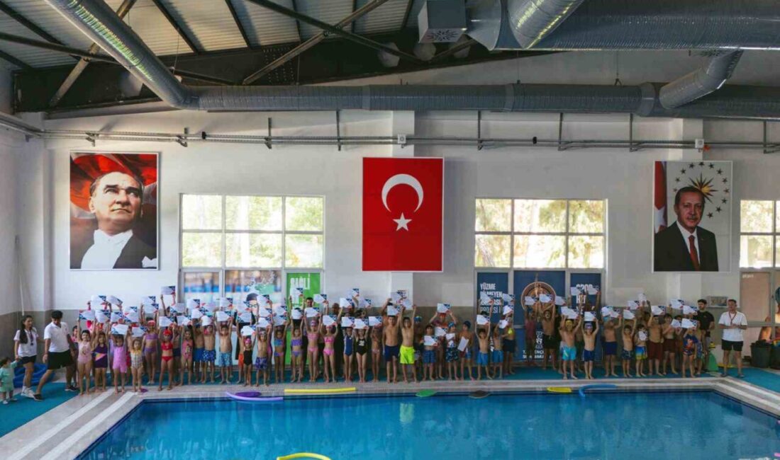 Aydın’da ‘Yüzme bilmeyen kalmasın’ projesi kapsamında yüzme eğitimlerine katılan 500