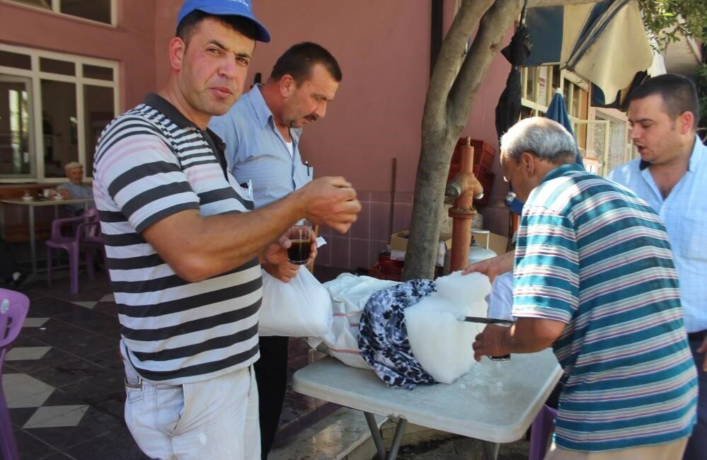 Aydın ilinin Köşk ilçesinde yaz aylarında vatandaşın serinlemesi için asırlardır