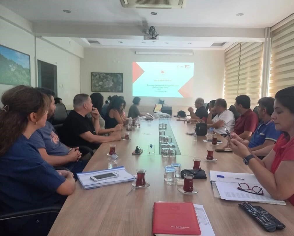 Aydın’da İl Tarım ve orman Müdürlüğü personellerine “Turunçgilde Hastalık ve