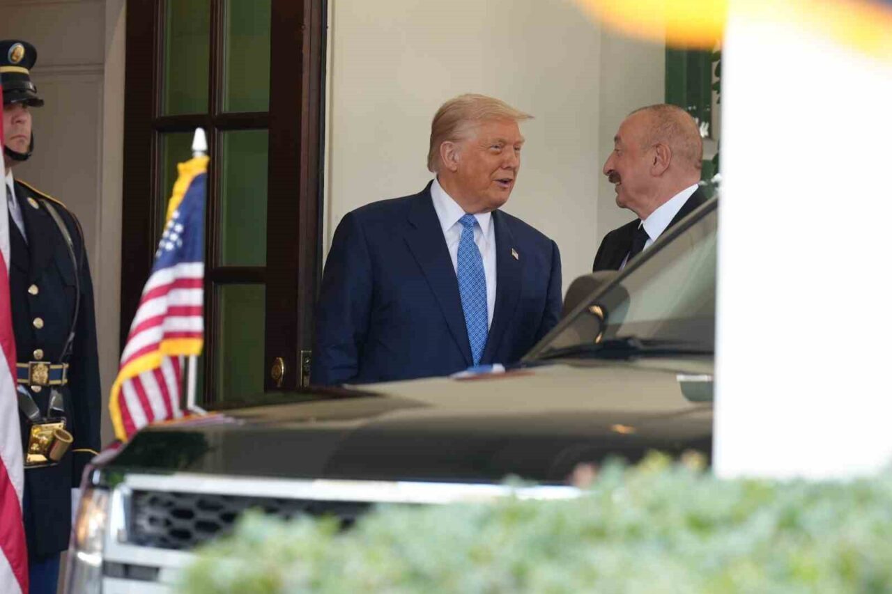 Azerbaycan Cumhurbaşkanı İlham Aliyev, ABD Başkanı Donald Trump ve Ermenistan