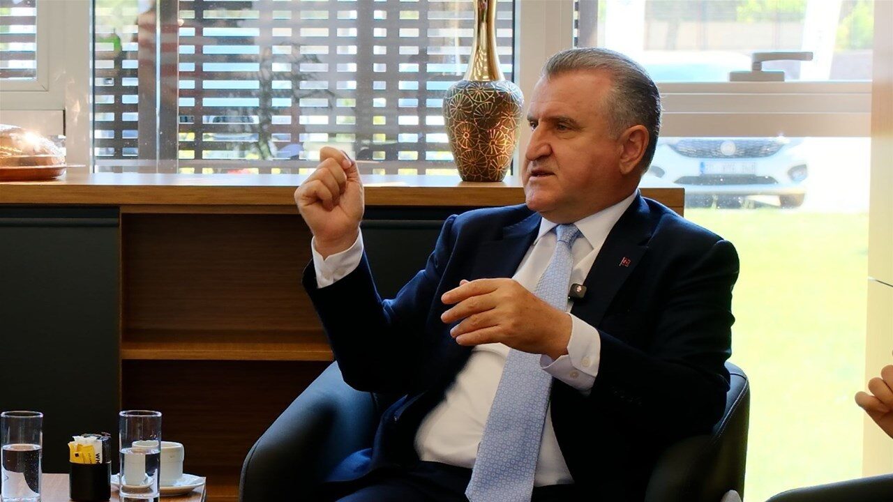 Gençlik ve Spor Bakanı Osman Aşkın Bak, Türkiye Tenis Federasyonu’nun