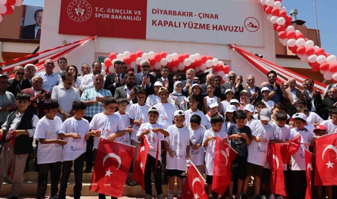Gençlik ve Spor Bakanı Osman Aşkın Bak, Diyarbakır’da ’Çınar Gençlik