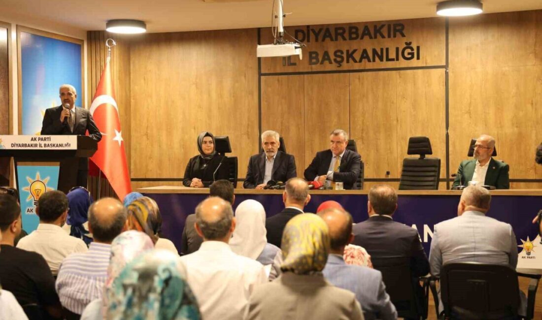 Gençlik ve Spor Bakanı Osman Aşkın Bak, ’Terörsüz Türkiye’ sürecinin