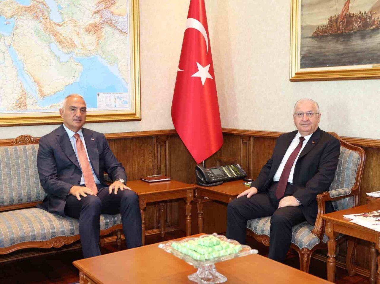 Milli Savunma Bakanı Yaşar Güler, Kültür ve Turizm Bakanı Mehmet