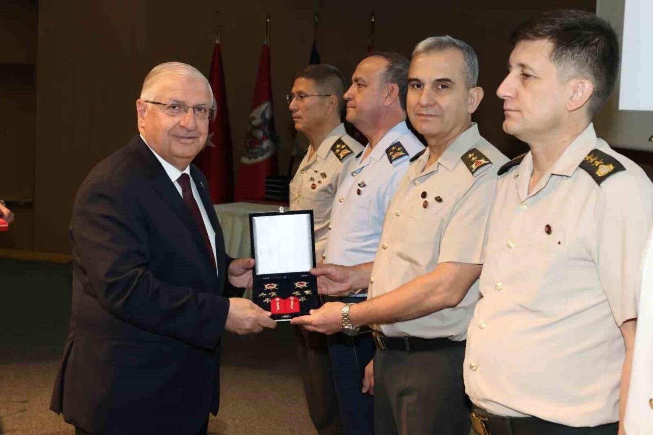 Milli Savunma Bakanı Yaşar Güler, “SİHA’lardan milli gemilere, hava savunmadan